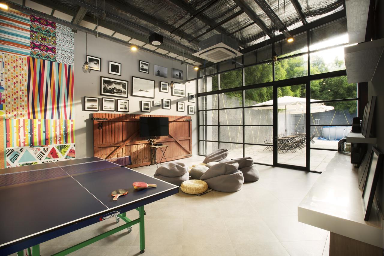 Nomad Hostel Kemang ジャカルタ エクステリア 写真
