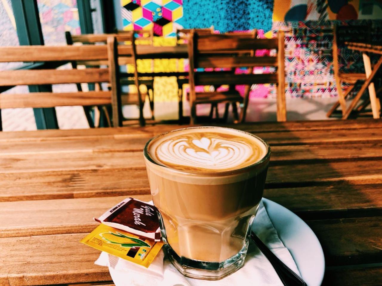 Nomad Hostel Kemang ジャカルタ エクステリア 写真