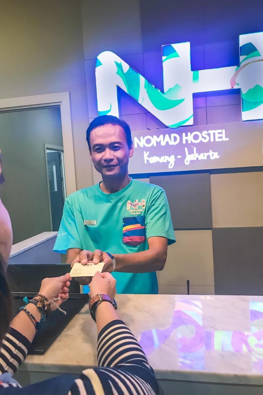 Nomad Hostel Kemang ジャカルタ エクステリア 写真