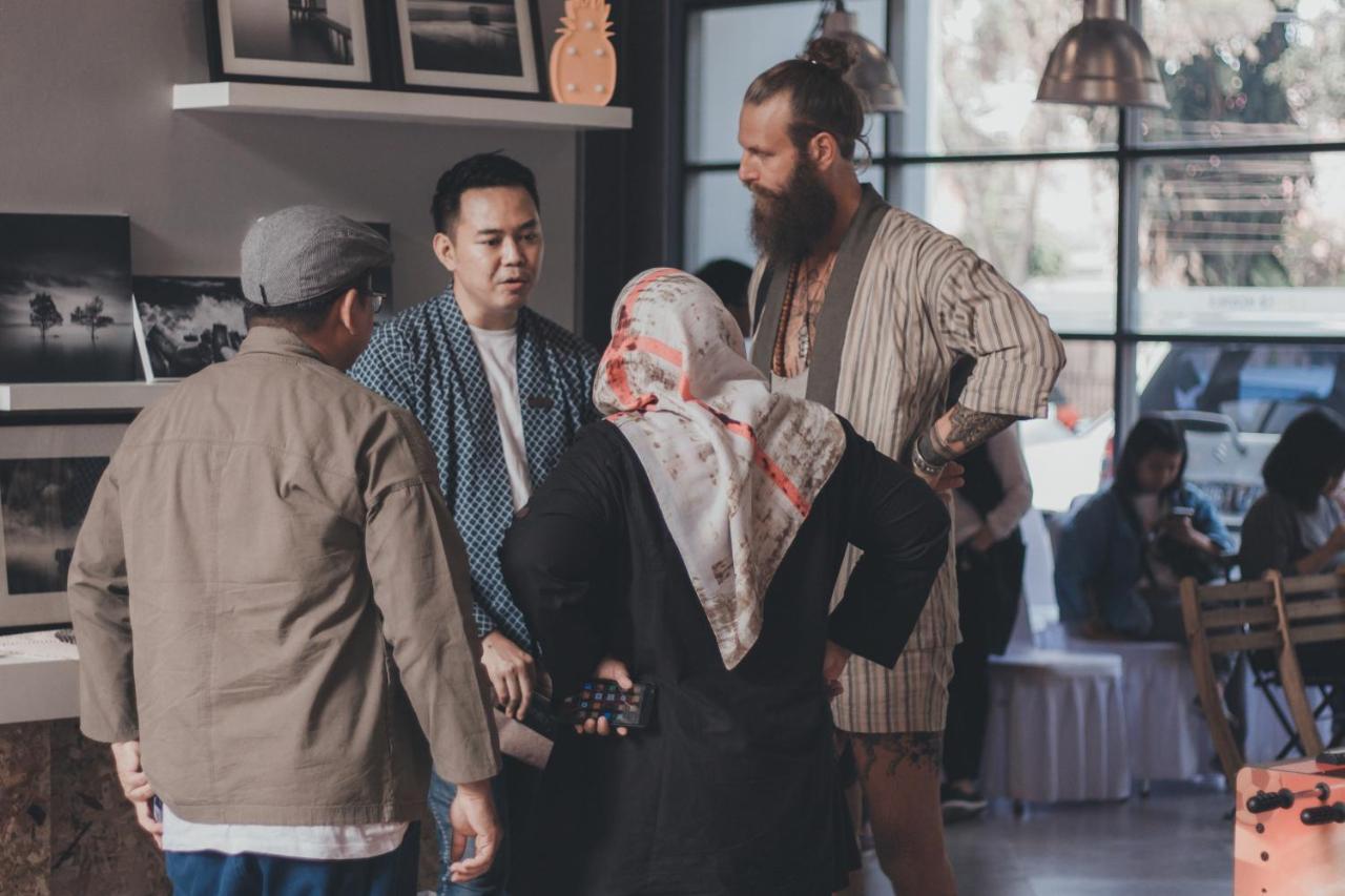 Nomad Hostel Kemang ジャカルタ エクステリア 写真