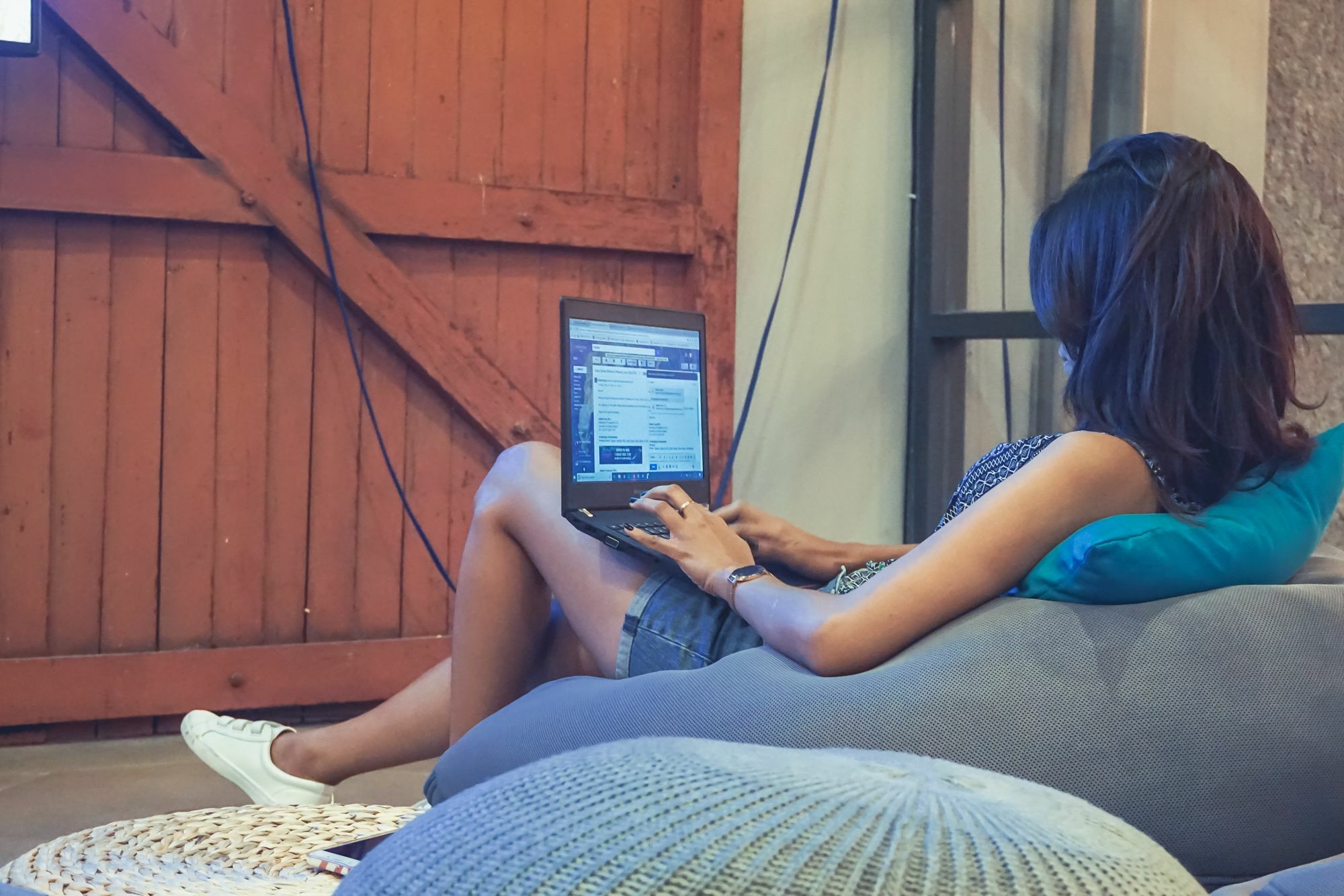 Nomad Hostel Kemang ジャカルタ エクステリア 写真